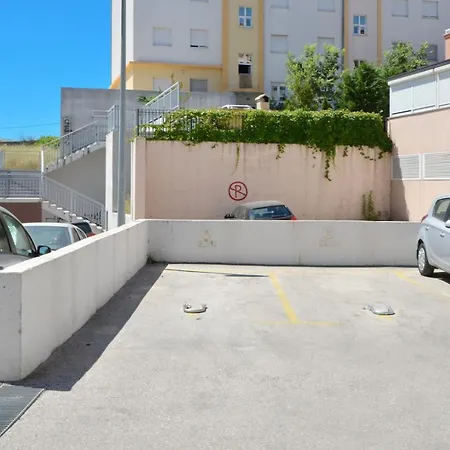 Luka Apartman
