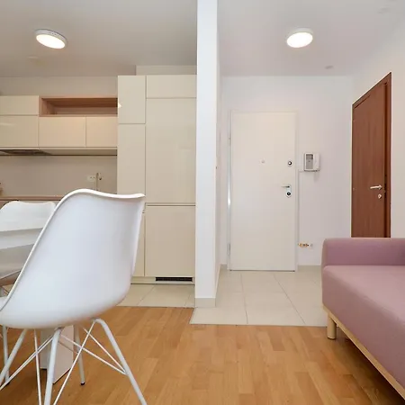 Luka Apartman *
